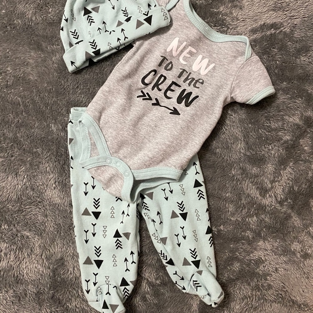 ⏰✨ 3 for 25 ✨⏰ 0-3 month set